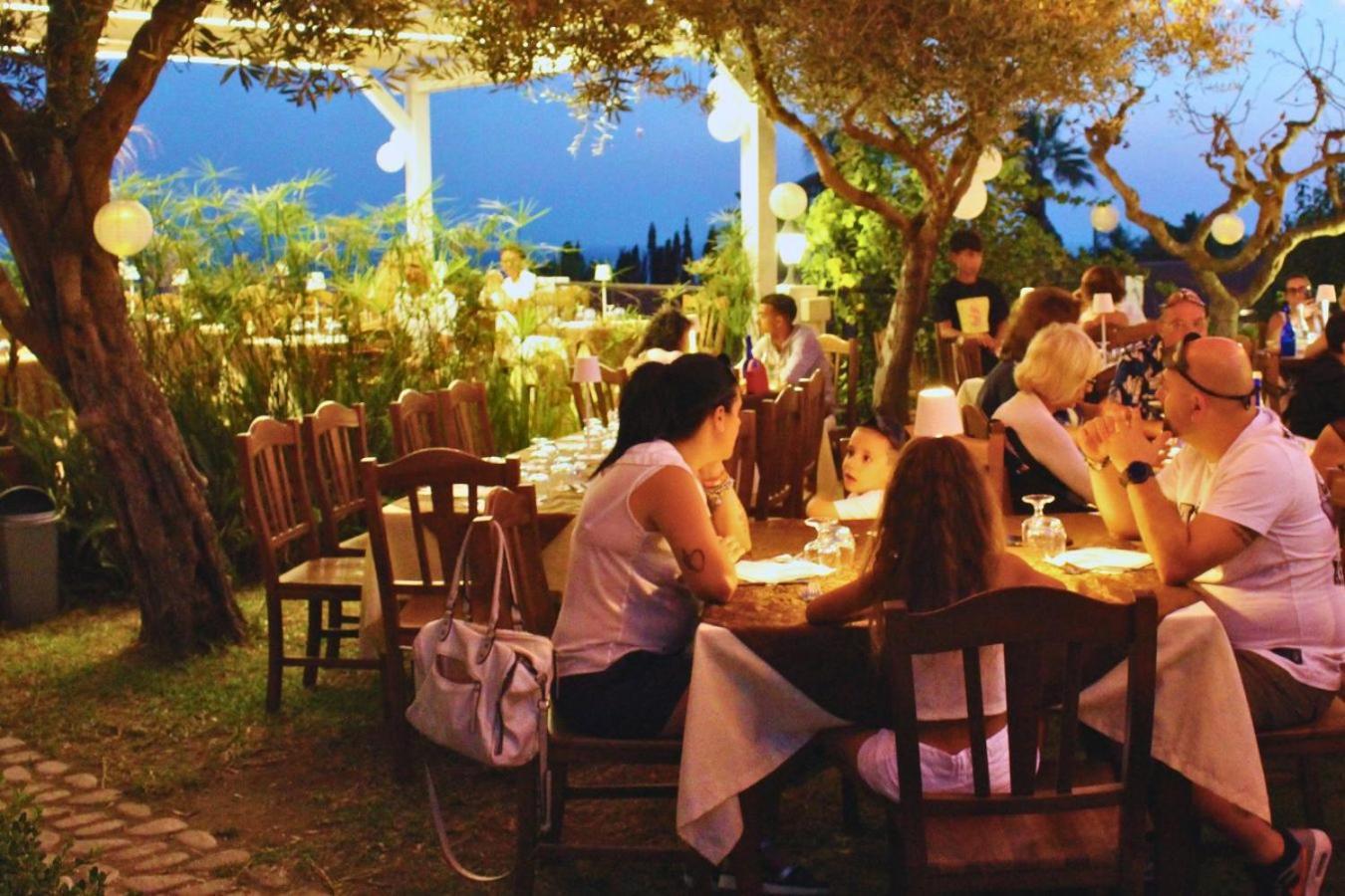 Residence Hotel La Taverna Capo Vaticano Bagian luar foto