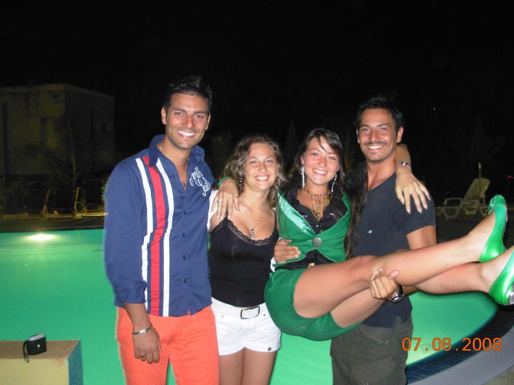 Residence Hotel La Taverna Capo Vaticano Bagian luar foto