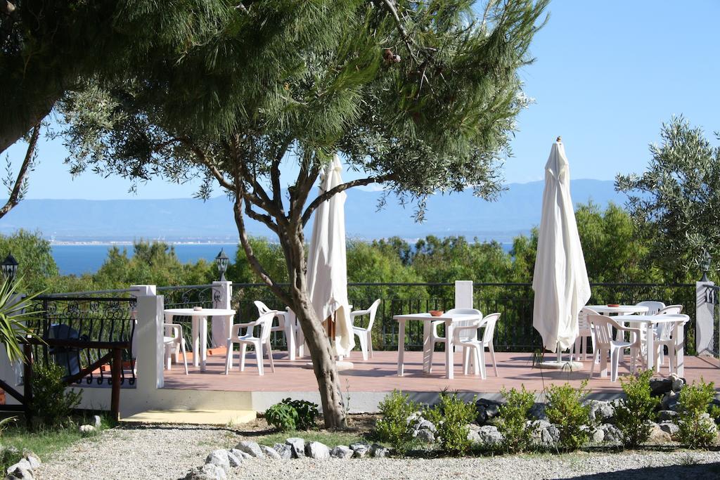 Residence Hotel La Taverna Capo Vaticano Bagian luar foto