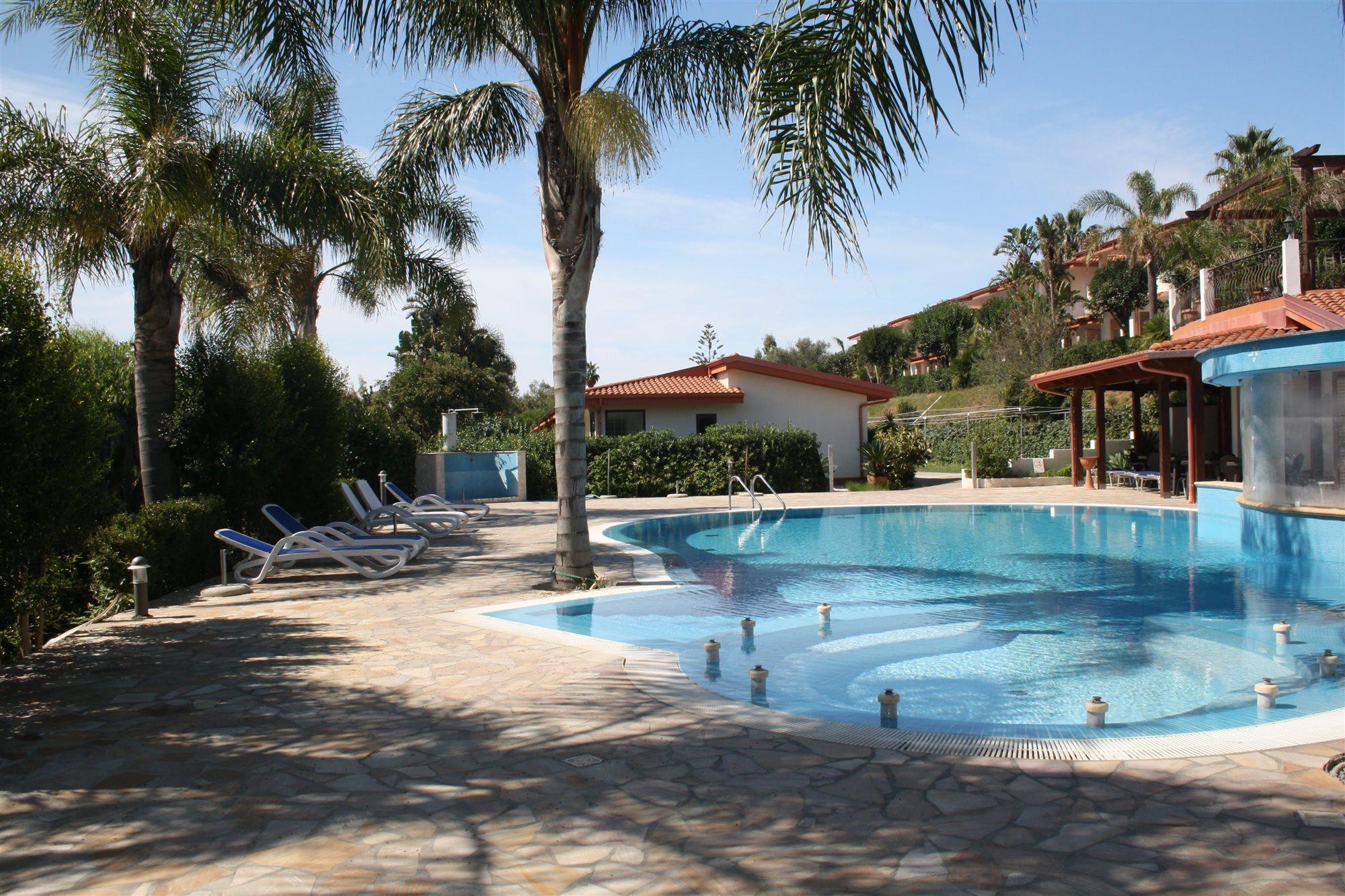 Residence Hotel La Taverna Capo Vaticano Bagian luar foto